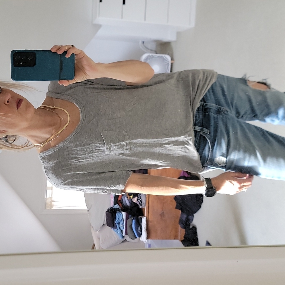 Brandy Melville gray t shirt